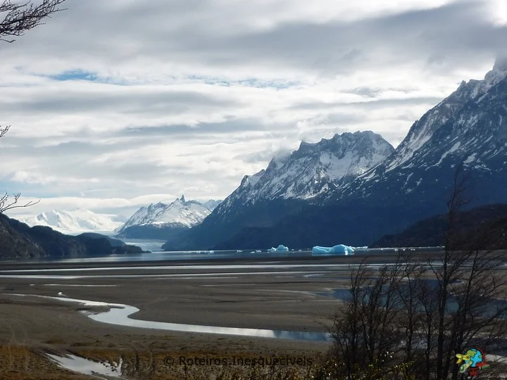 Lago e Glaciar Grey - Torres del Paine - Patagonia Chilena
