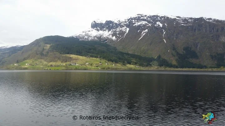Hardangerfjord - Noruega