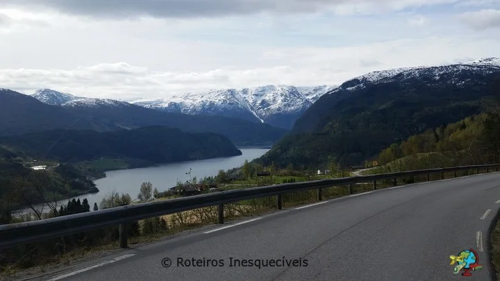 Hardangerfjord - Noruega