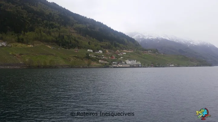Hardangerfjord - Noruega